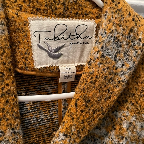 Anthropologie sweater/coat. - Picture 4 of 6